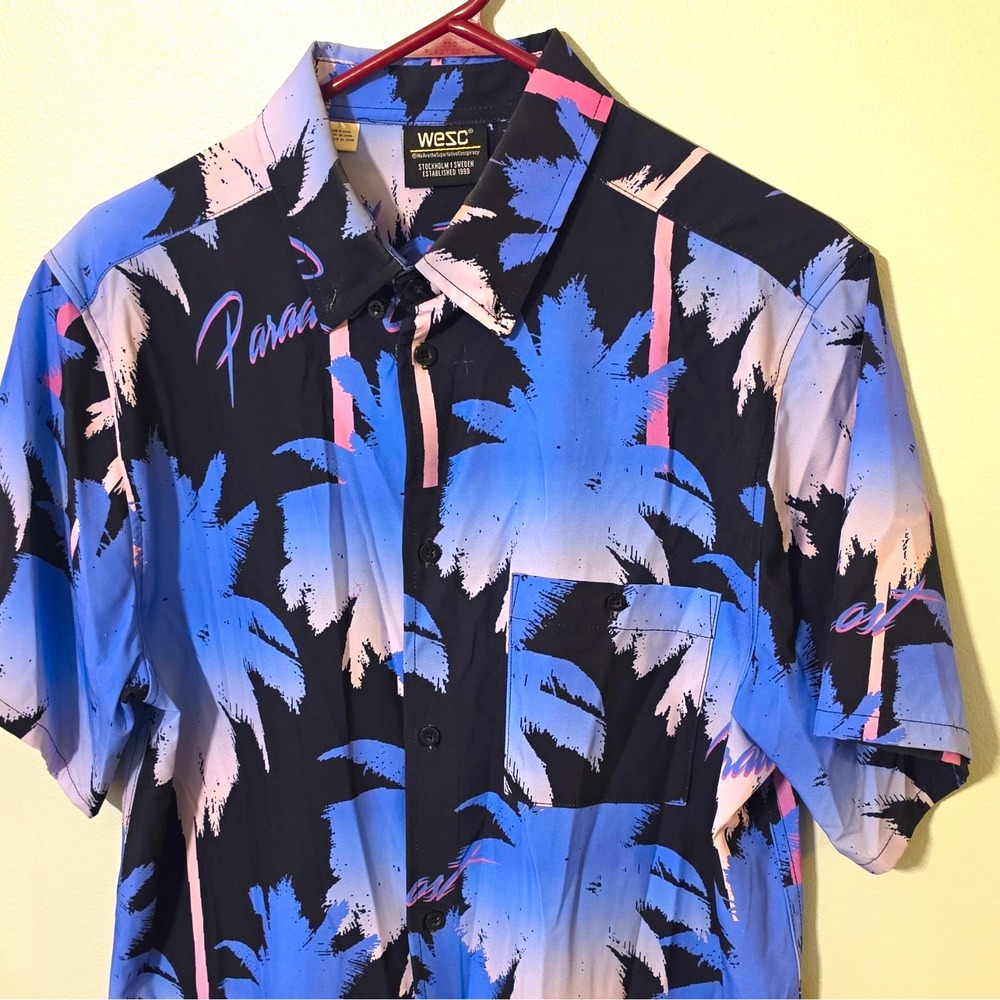 WeSC Men's Microfiber SS Button-Up Pockets Stretch S Blue/Black Tropical #328
